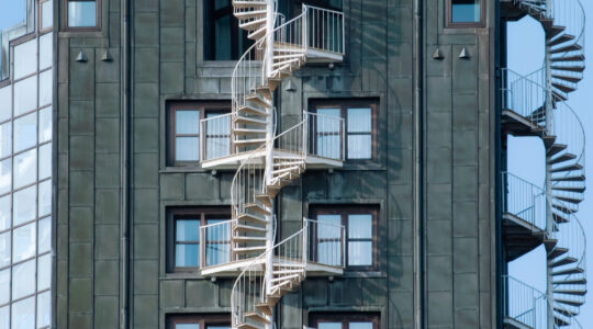 escalier extérieur en métal
